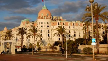 Cine a fost Henri Negresco, românul lăutar ajuns proprietarul celui mai luxos hotel din lume. Ar fi făcut cupola hotelului după sânul amantei