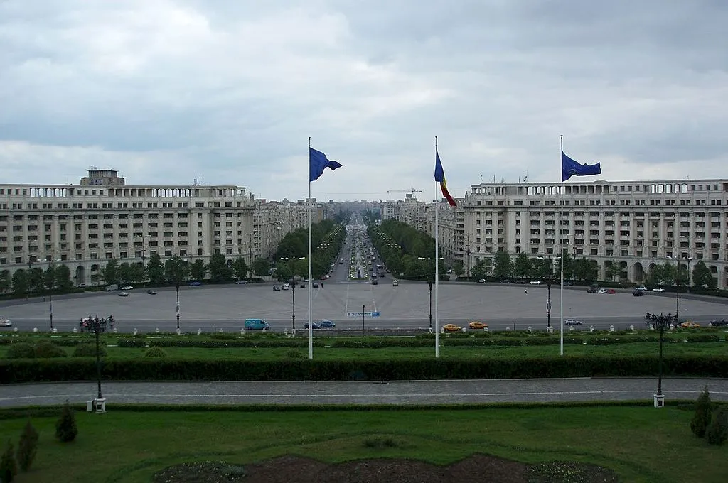 Care este bulevardul din România mai lung și mai larg decât Champs Elysees din Paris? Cum a fost construit?