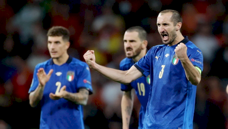 Azzurri per sempre? De ce naționala de fotbal a Italiei nu are echipamentul în culorile steagului?