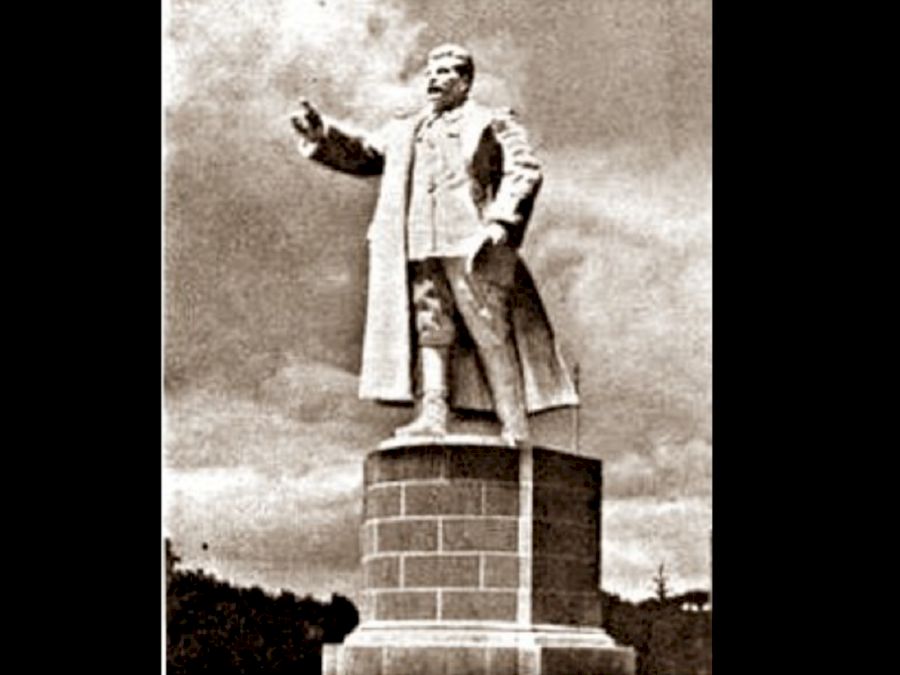 Statuie Stalin Bucuresti