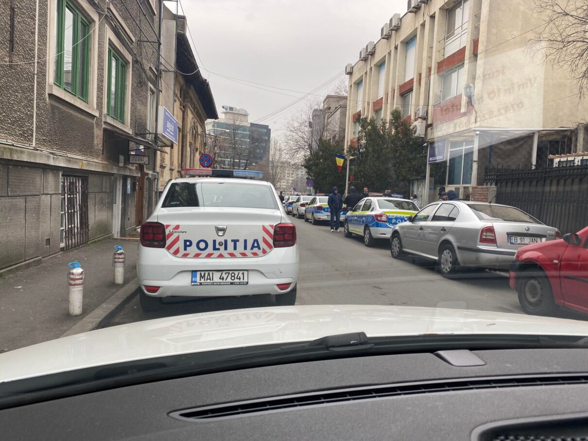 Ce dotări are mașina Poliției Rutiere?