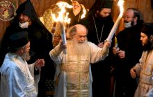 Lumina Sfântă de la Ierusalim. Cum este verificat preotul care intră în Mormântul Sfânt să nu aibă nicio sursă de lumină la el?