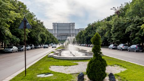 Cum arată la interior Casa Poporului?