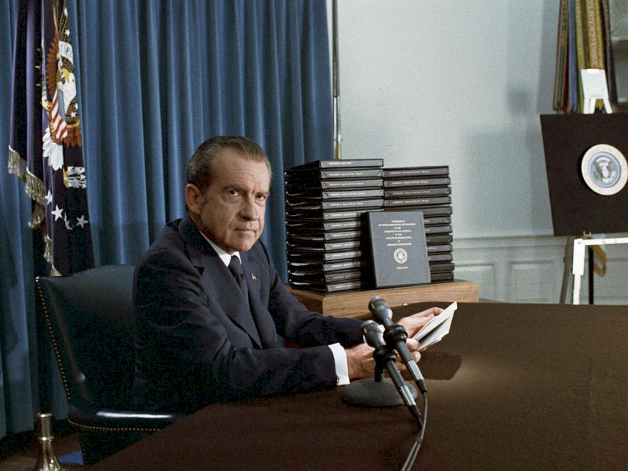 1280px-Nixon_edited_transcripts