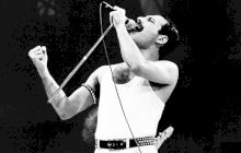 Povestea lui Freddie Mercury, o legendă rock. Cum a lucrat la un magazin second-hand și de ce a plecat din Zanzibar?