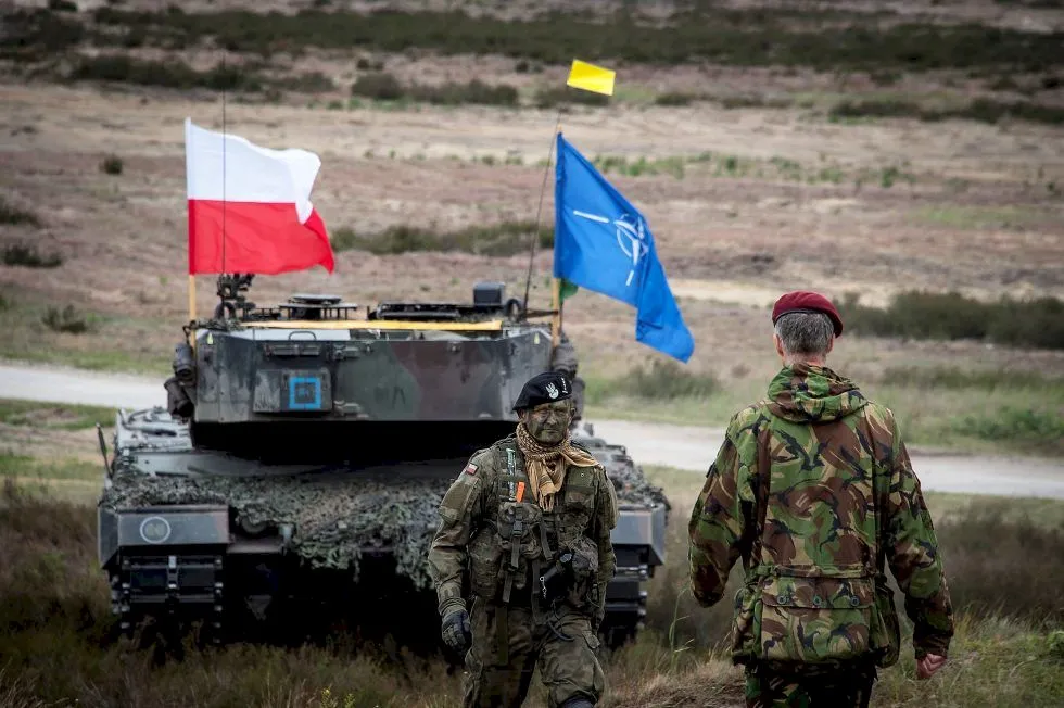 Cu ce condiții a fost primită România în NATO? La ce a trebuit să renunțăm definitiv?