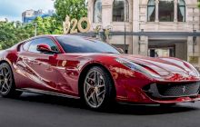 Vrei să fii REGE pentru o zi? Cât costă să închiriezi un Ferrari în București?