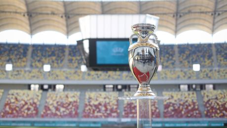 Câte stadioane de fotbal există în București? Care este cea mai titrată echipă a orașului?