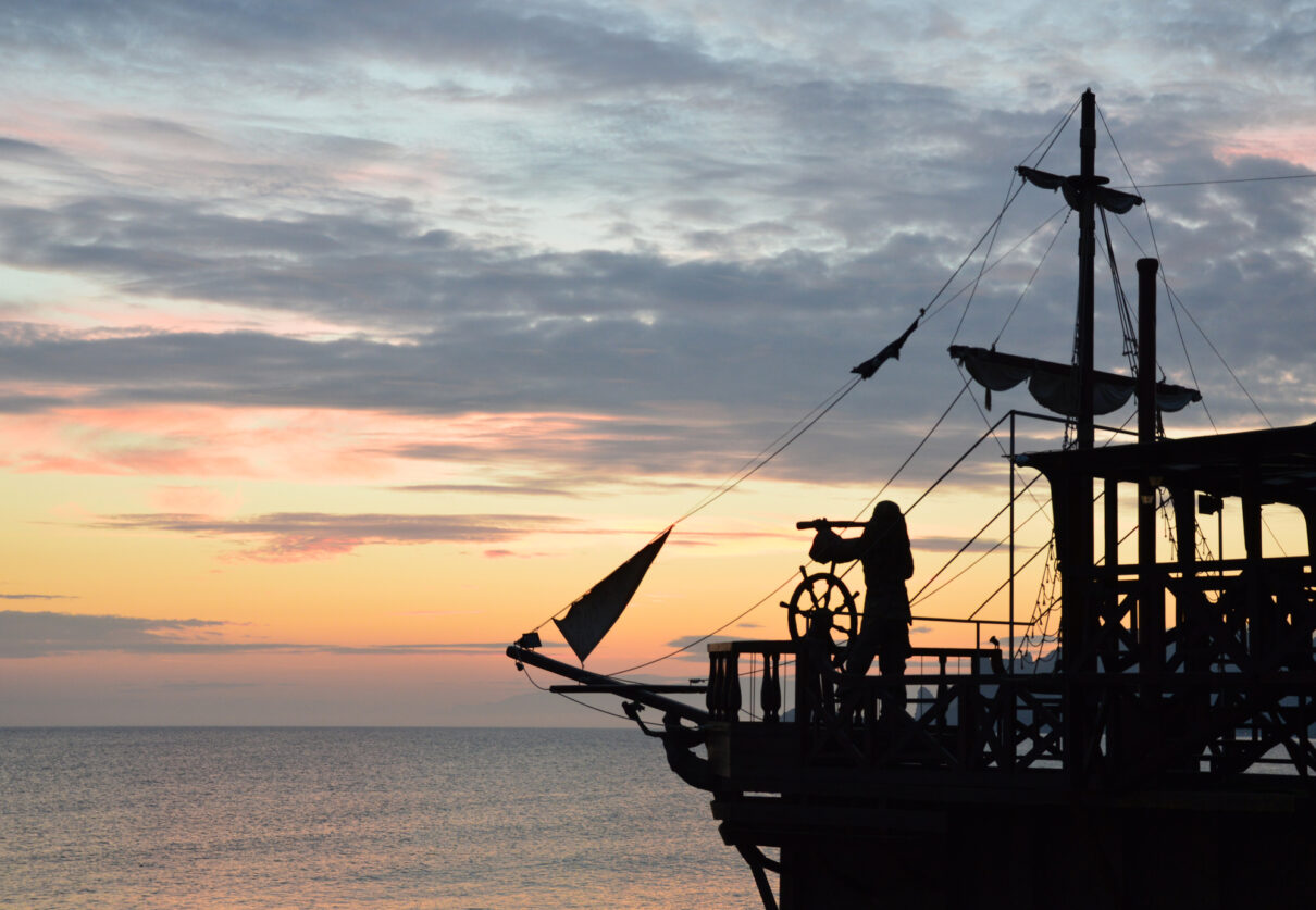 Se mai practică pirateria pe mare?