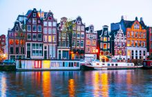 De ce casele din Amsterdam au cârlig?