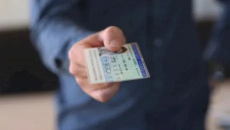 Ce este buletinul electronic? La ce folosește cartea de identitate electronică?