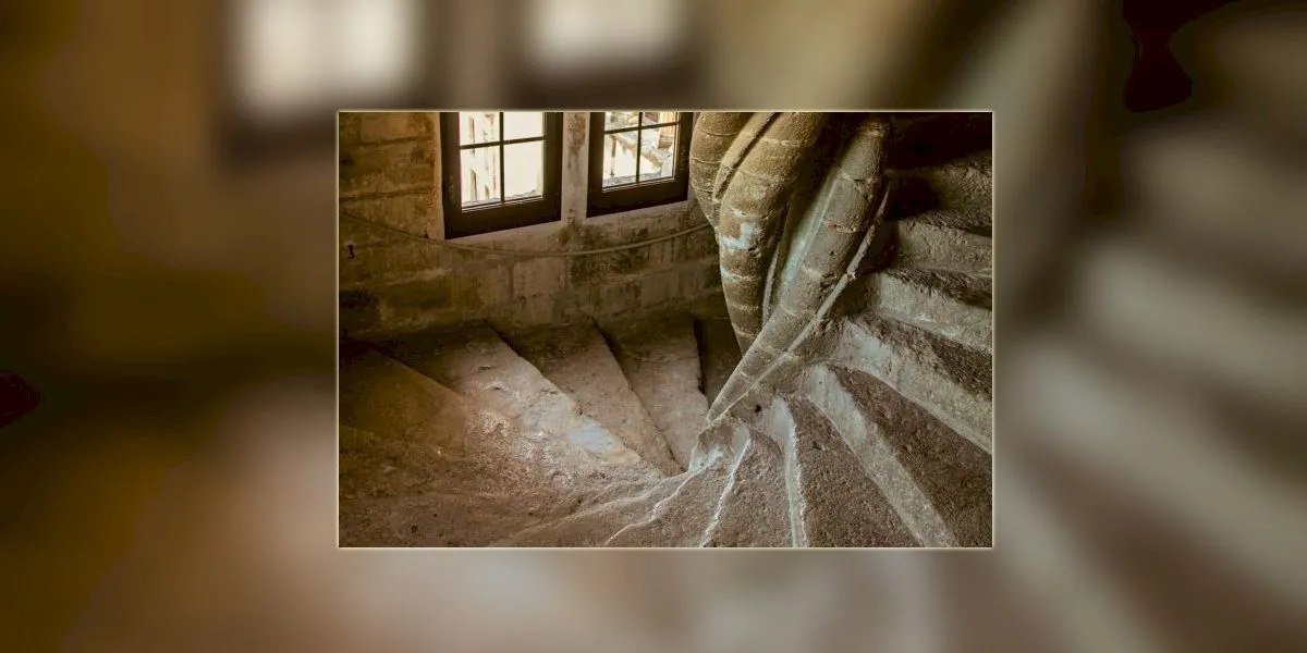 De ce, în trecut, scările erau construite în formă de spirală?