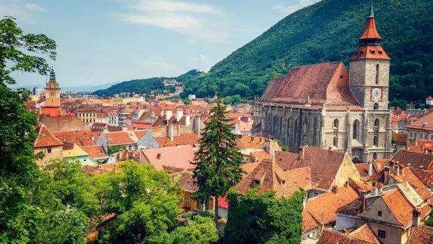 Cum au scăpat alte orașe mai civilizate de prezența urșilor. Ce ar trebui să facă autoritățile din Brașov?