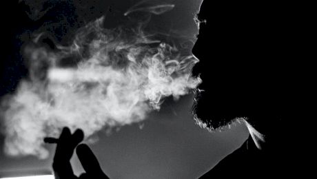 Este adevărat că te îngrași după ce te lași de fumat?