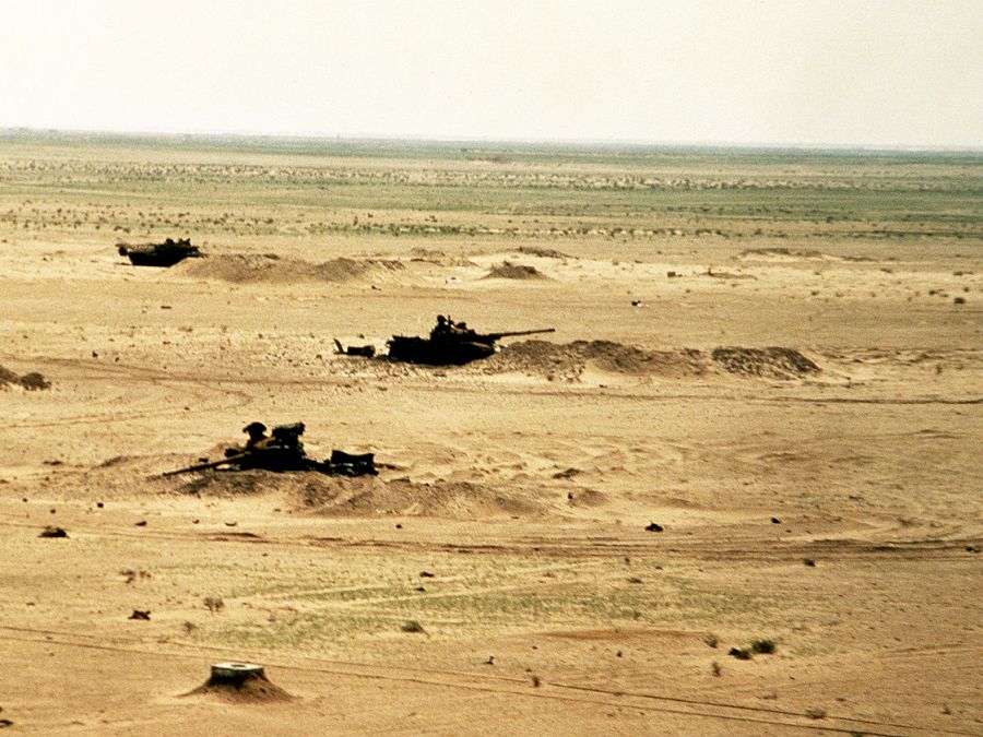 1280px-IrakT72DesertStorm1991