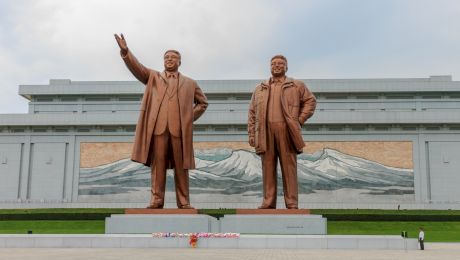 Cum a preluat dinastia Kim conducerea în Coreea de Nord?