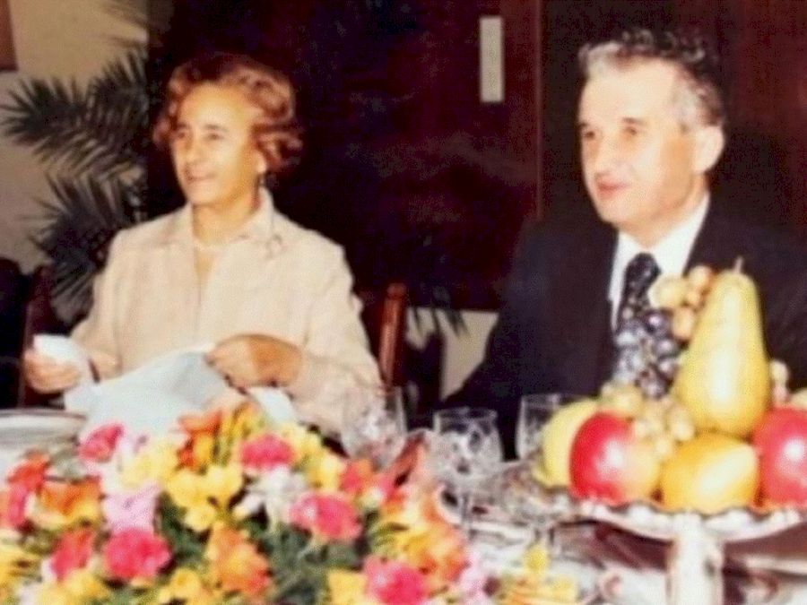 nicolae-ceausescu-masa-de-paste