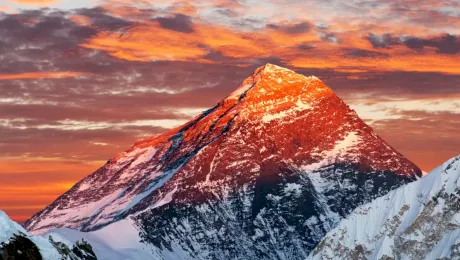 Vârful Everest scoate sunete îngrozitoare pe timpul nopții AUDIO