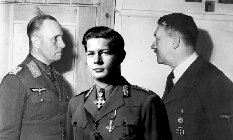 Hitler, despre Regele Mihai I: „Este mai prost decât cizmele mele”