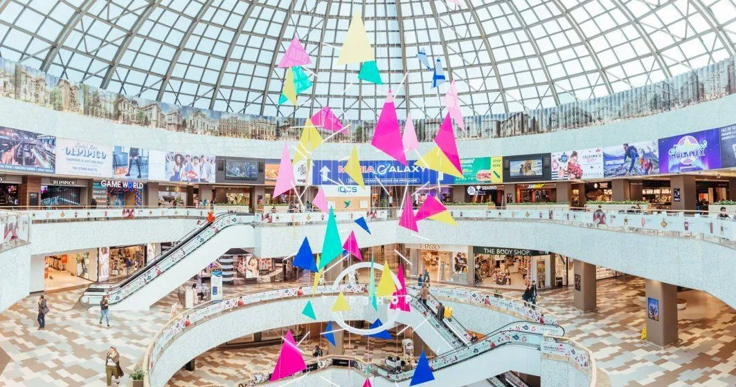 Când s-a deschis primul mall în București?