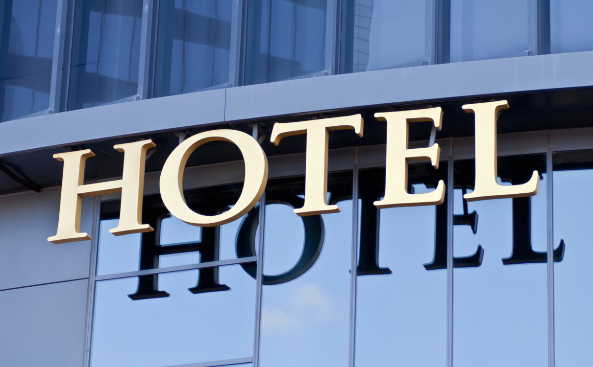 Care este diferența dintre hotel și hostel?