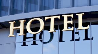 Care este diferența dintre hotel și hostel?