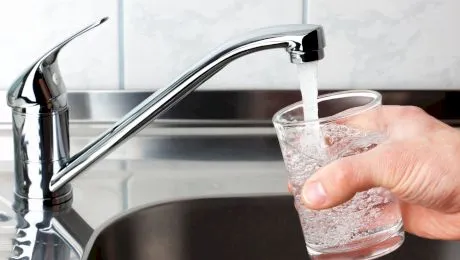 Cât de sănătos este consumul de apă de la robinet?