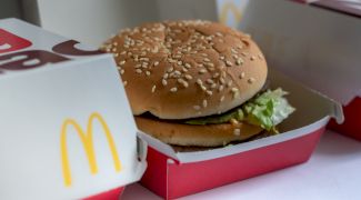 De ce mâncarea de la McDonald’s nu mucegăiește? Nu, nu este din cauza chimicalelor!