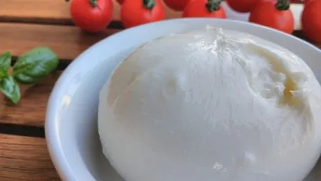 Ce este burrata? Cum se prepară?