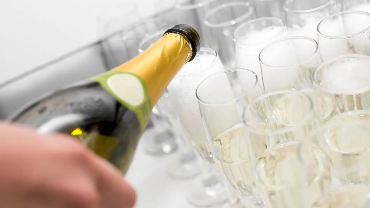 Care este diferența dintre prosecco și șampanie?