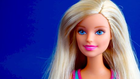 Lucruri mai puțin știute despre păpușa Barbie. De ce a stârnit jucăria controverse?