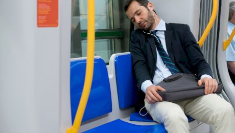 De ce ne simțim obosiți în metrou?