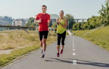 Cât trebuie să alergi pentru a slăbi 1 kilogram?