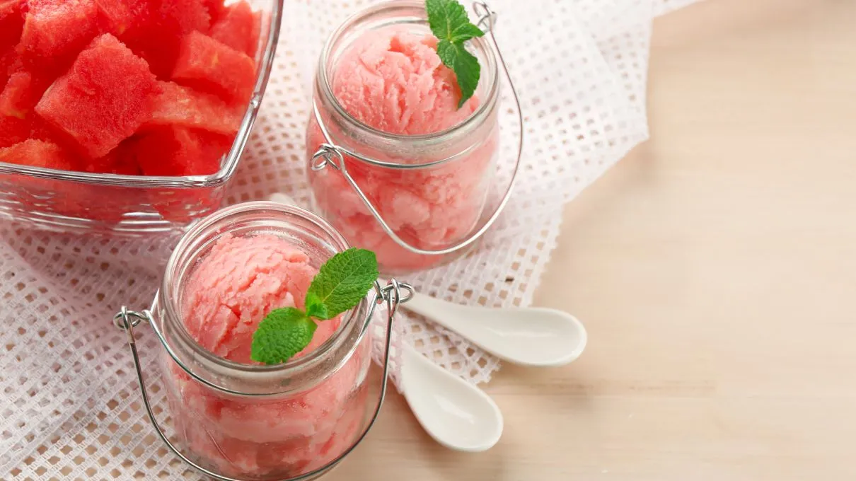 Cum să faci înghețată de pepene roșu? Cea mai bună rețetă