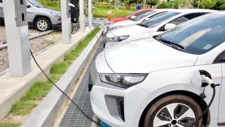 Câte mașini electrice sunt în România?