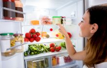 Ce se întâmplă dacă bagi mâncarea fierbinte în frigider?