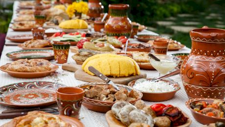 Top mâncăruri 100% românești cu care ne putem lăuda peste hotare. Ce spun site-urile de specialitate străine?