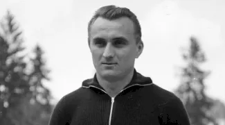 Povestea singurului campion mondial la fotbal născut în România. În 1954 ridica trofeul deasupra capuluI!