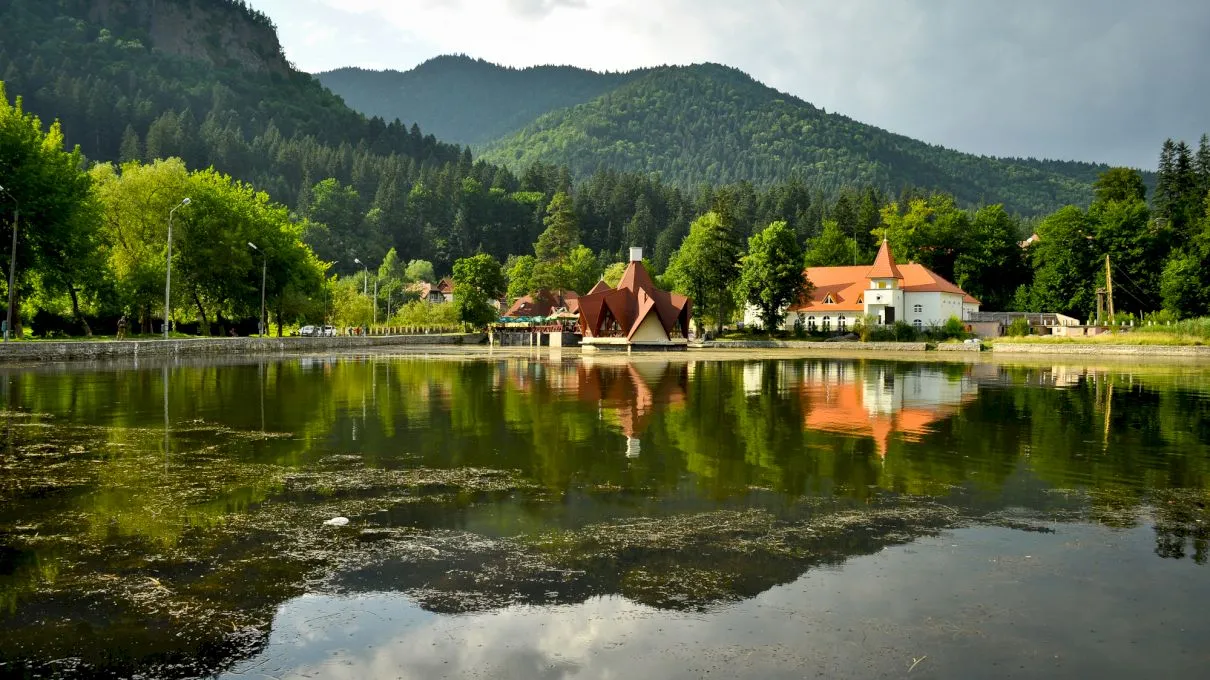 Apele române. Care este cel mai mare lac din România? Dar cel mai lung râu?