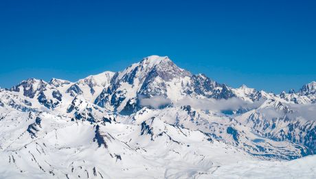 Care este cel mai înalt vârf din Europa? Elbrus versus Mont Blanc