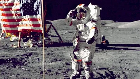 De ce Neil Armstrong a fost primul care a pășit pe lună, deși echipajul era format din trei astronauți?