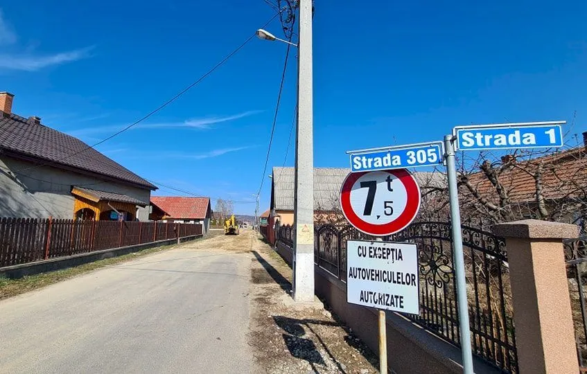 Care sunt cele două orașe din România în care străzile nu au nume?