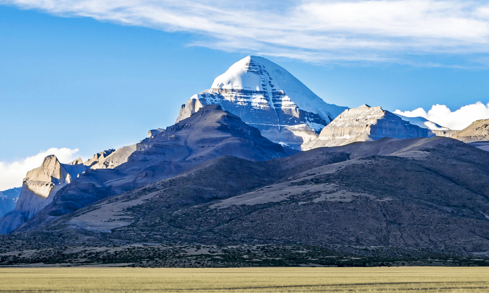Aproape 7.000 de oameni au ajuns pe vârful Everest (8.848 m). Nimeni nu a escaladat (încă) Muntele Kailash (6.638 m). Care este motivul?