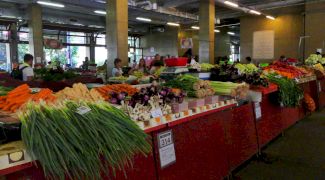 Fructe și legume din piață sau de la supermarket? Ce dezavantaje ai dacă cumperi legume de la țărani? Dar avantaje?