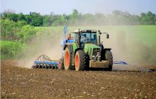 Care este singurul cuvânt din limba română care conține toate cele 8 vocale: A, E, I, O, U, Ă, Â și Î?