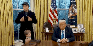 Video-ul care arată clar că Elon Musk este „șeful” lui Donald Trump. Afaceristul nu a dat doi bani pe protocol! | VIDEO