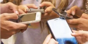 Copierea de Rezervă a Datelor Simplificată: Protejarea Telefonului Impotriva Pierderii