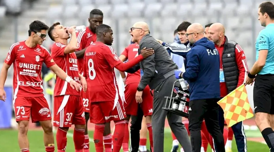 Care echipă a modelat prima jumătate a sezonului 2025–2026 din Superliga