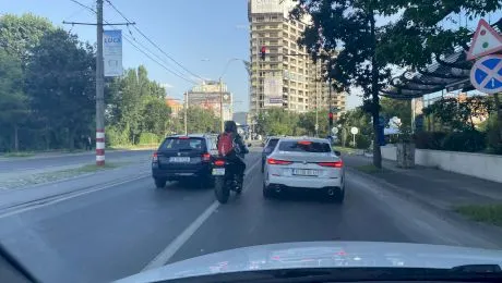 Se poate și în România! Ce a făcut o femeie căreia nu i s-a acordat prioritatea pe trecerea de pietoni? Ce a pățit șoferul?