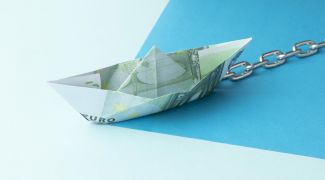 Tendințe îngrijorătoare: turbulența politică globală și stabilitatea dumneavoastră financiară